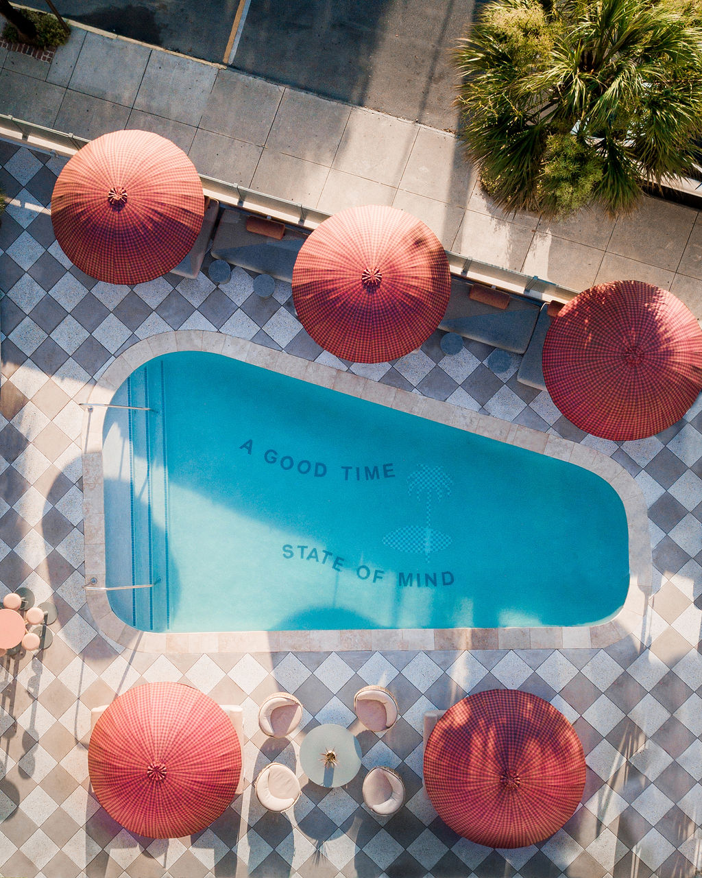 Aerial view of the outdoor pool at Ryder Hotel